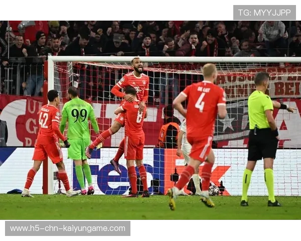 巴黎后场一传制胜，法甲榜首稳住阵脚