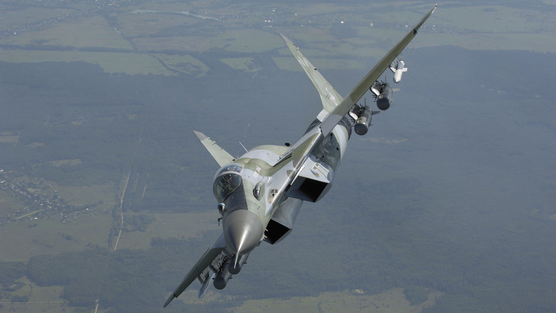 东亚杯国足夺冠 球迷情绪达到顶点，东亚杯男足比赛时间